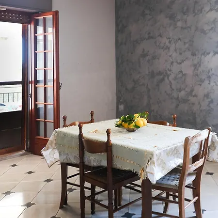 Vicino Palermo - 2 Bedr In Apartament Trabia